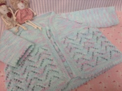 Knitted with Sidar yarn.